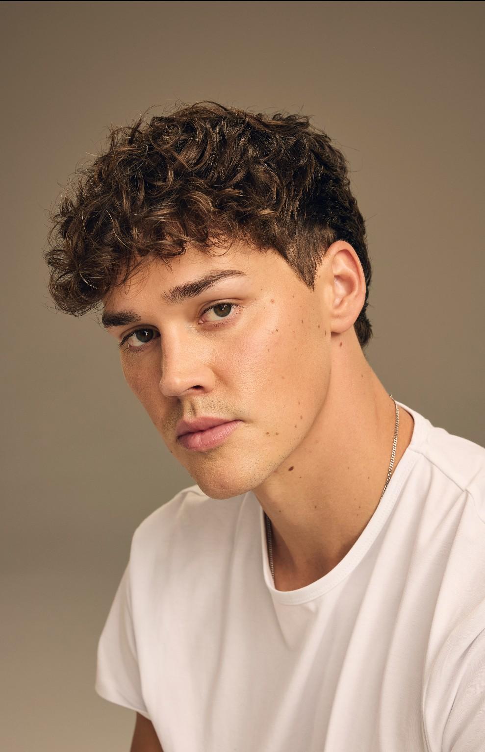 Noah Beck image