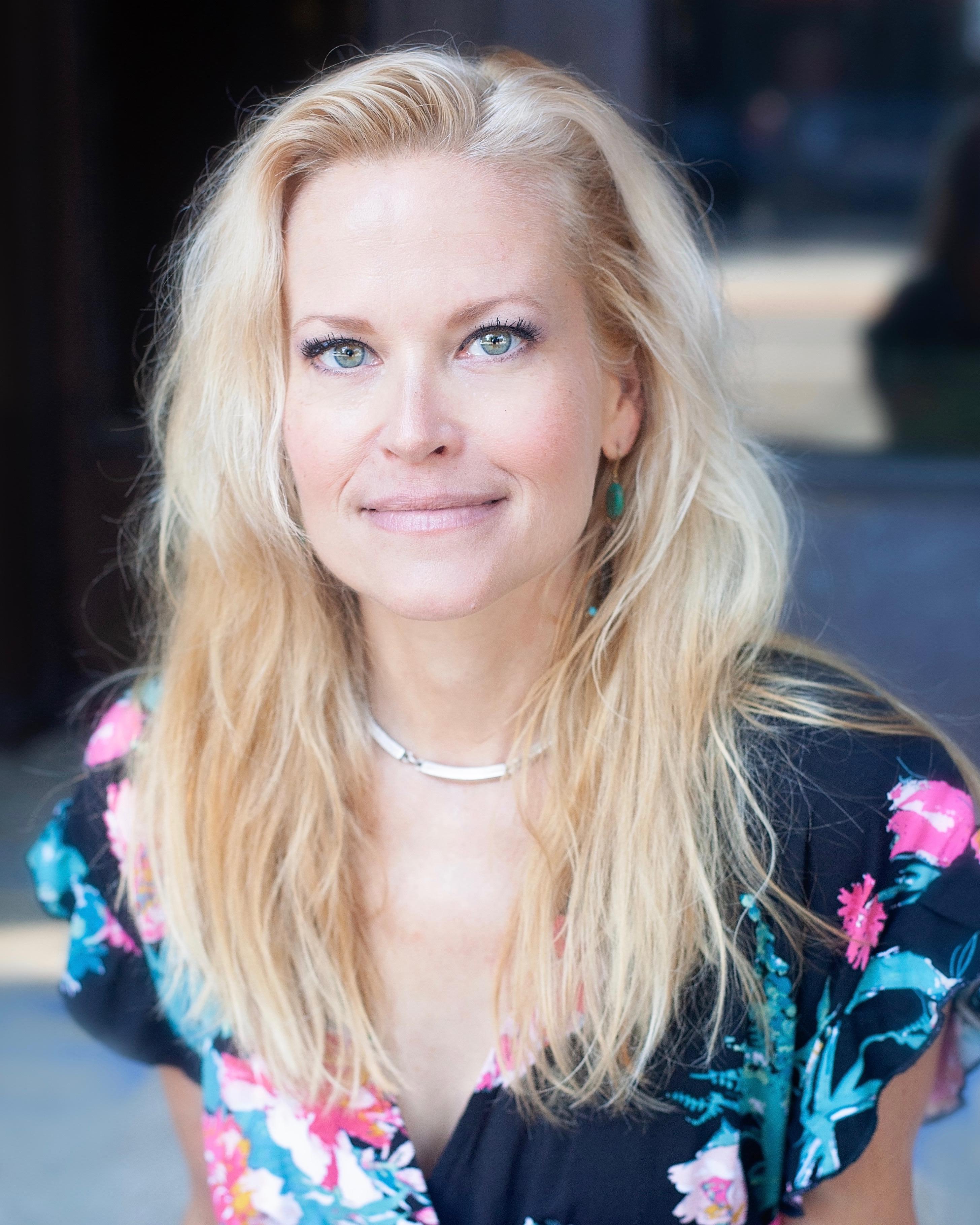 Dorie Barton image