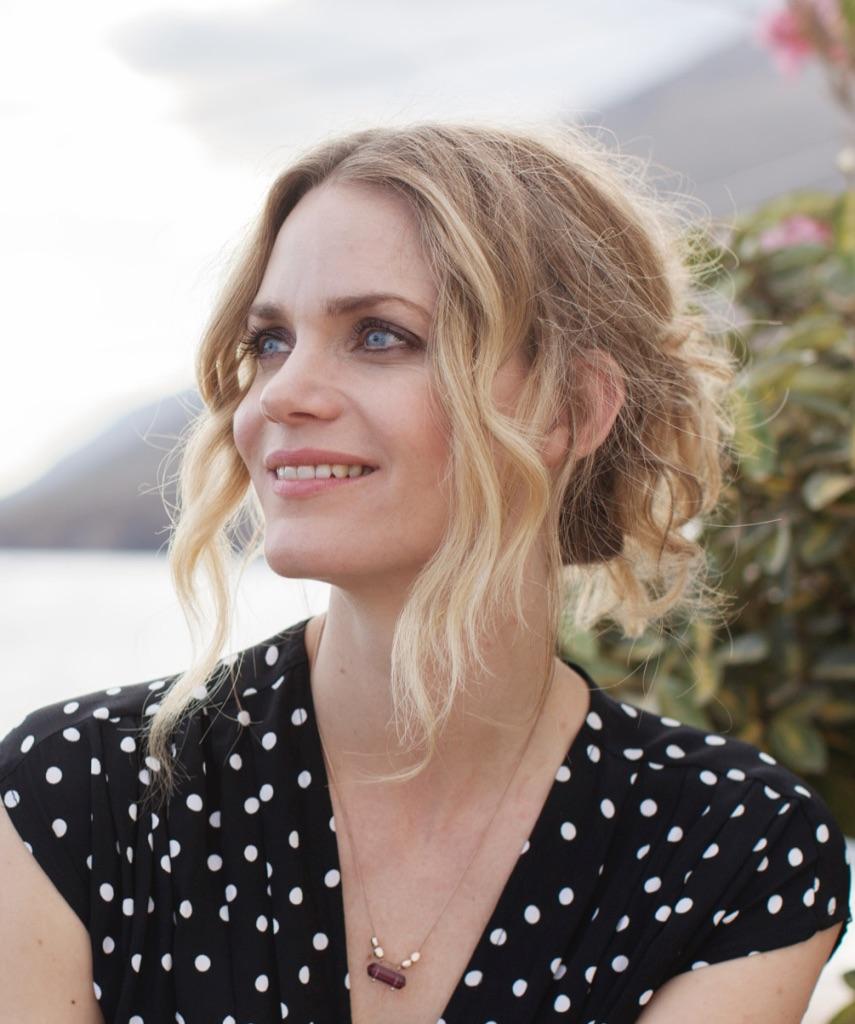 Liv Mjönes image