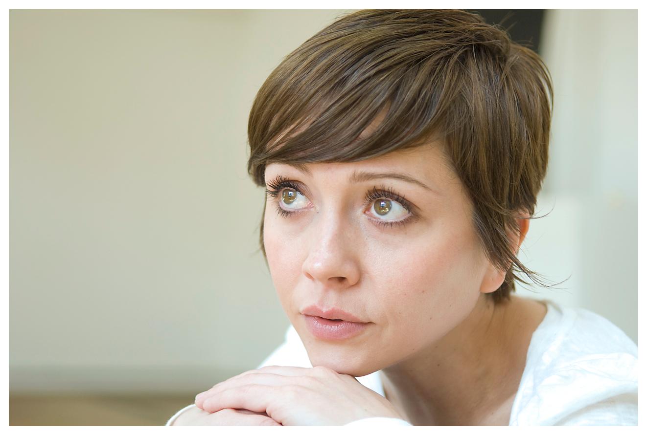 Laura Pyper image