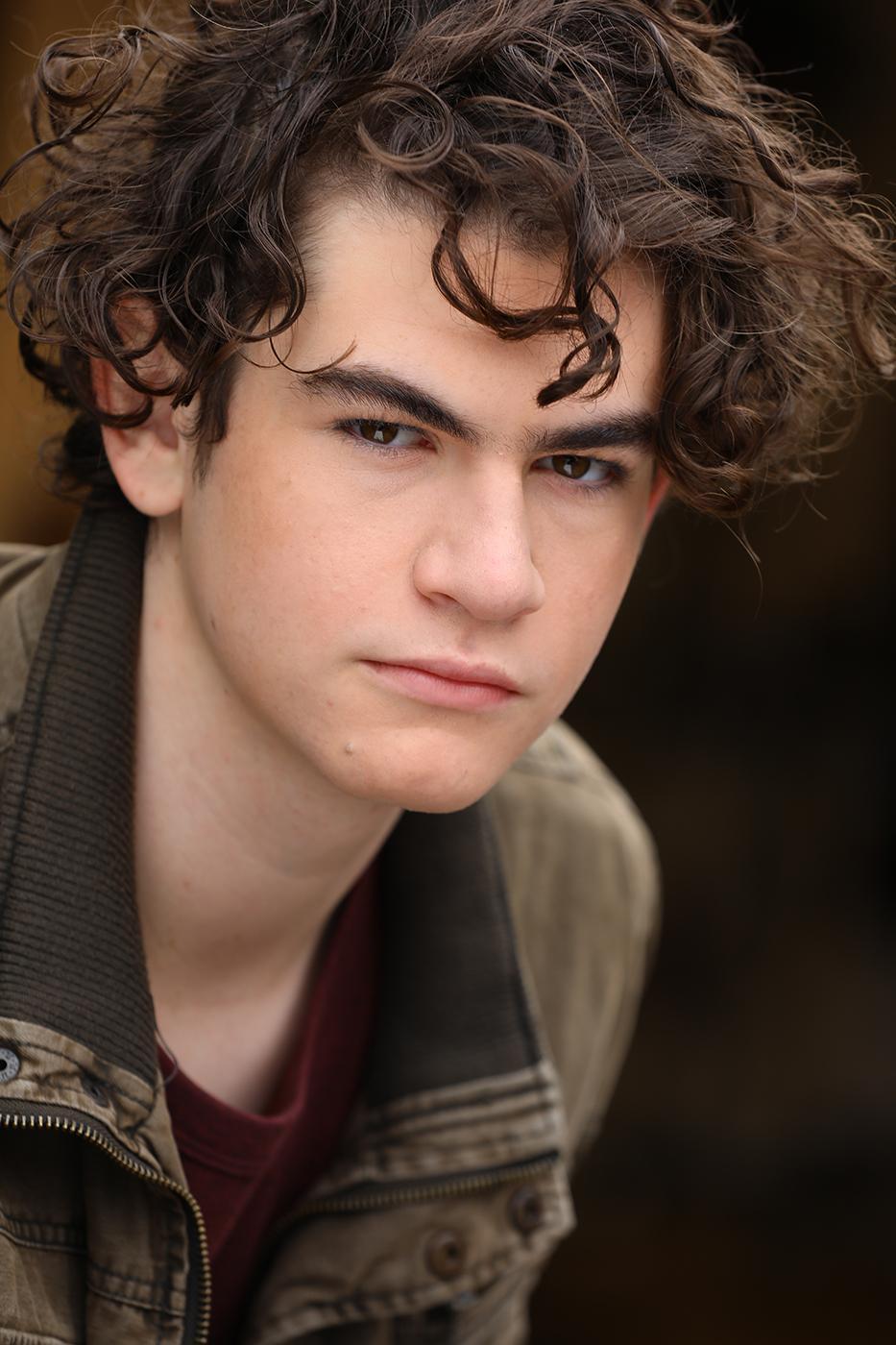 Xander Simmons image