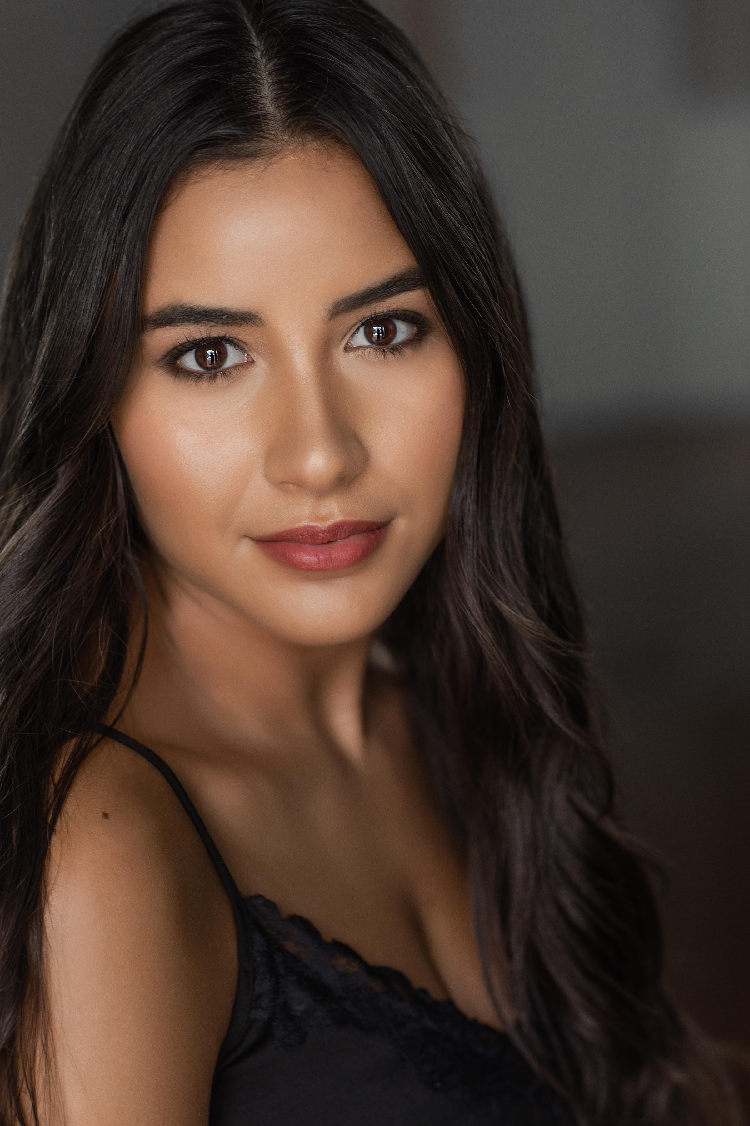 Ana Zambrana image