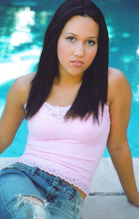 Tierra Abbott image