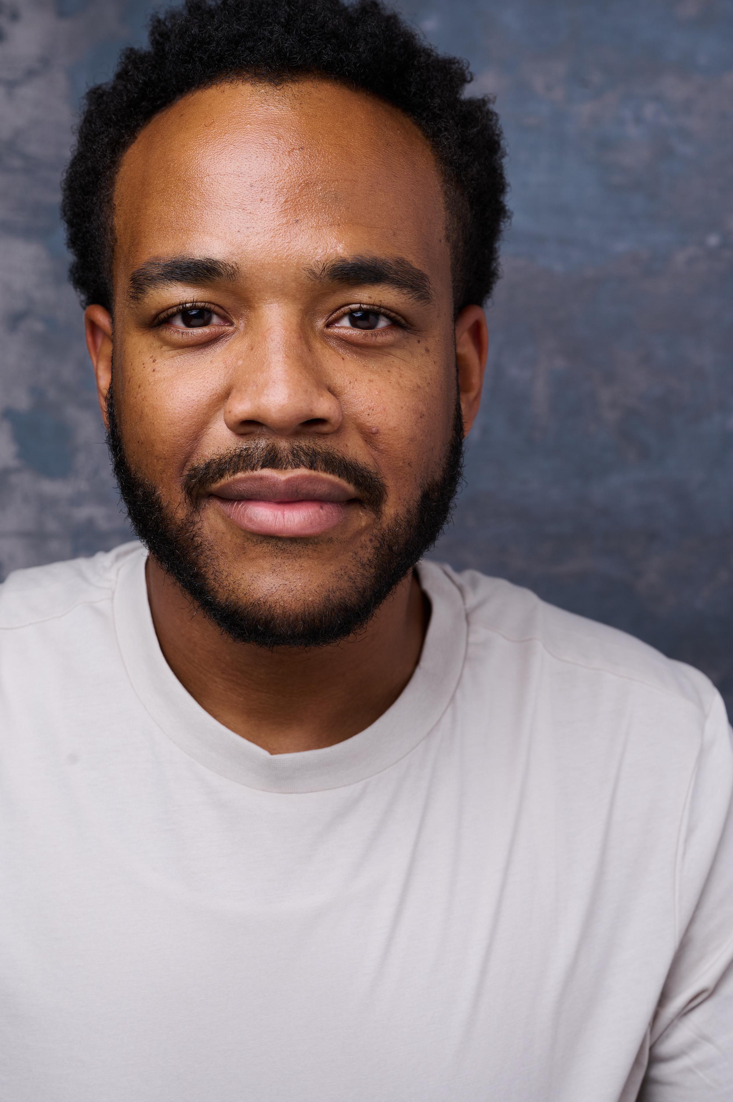 Bernard Q. Settles image