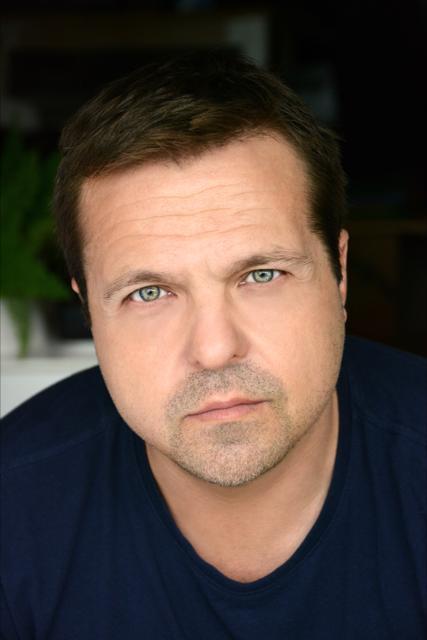 Daniel Krige image