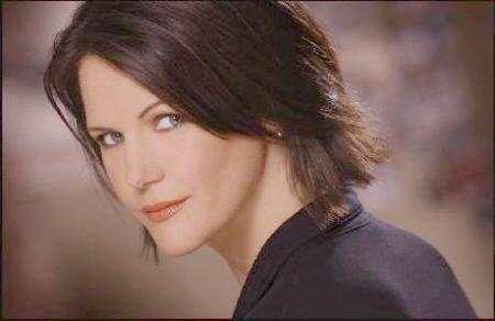 Robyn Hyden image