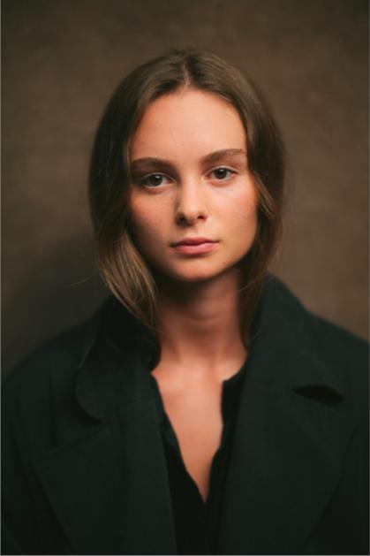 Saura Lightfoot Leon image
