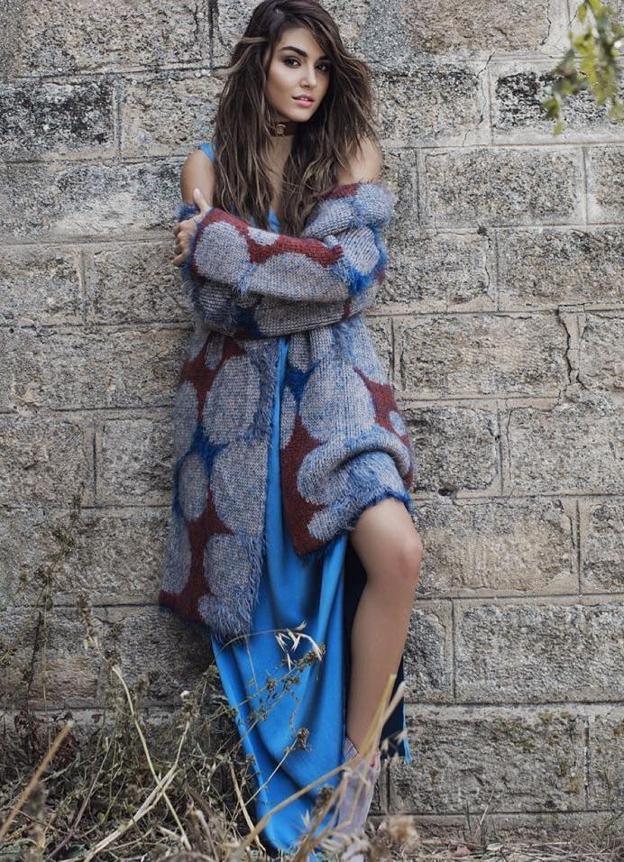 Hande Erçel image