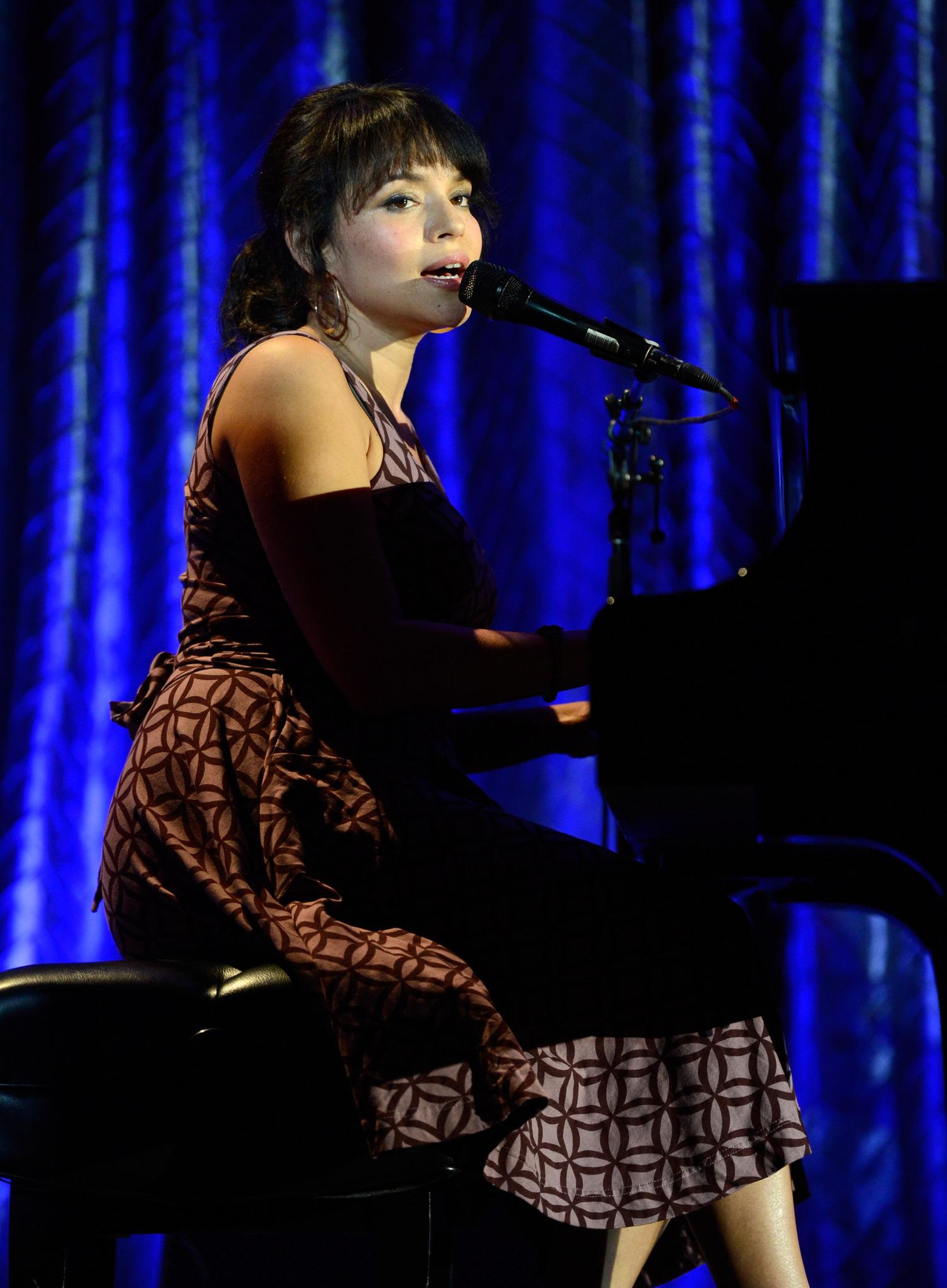 Norah Jones image
