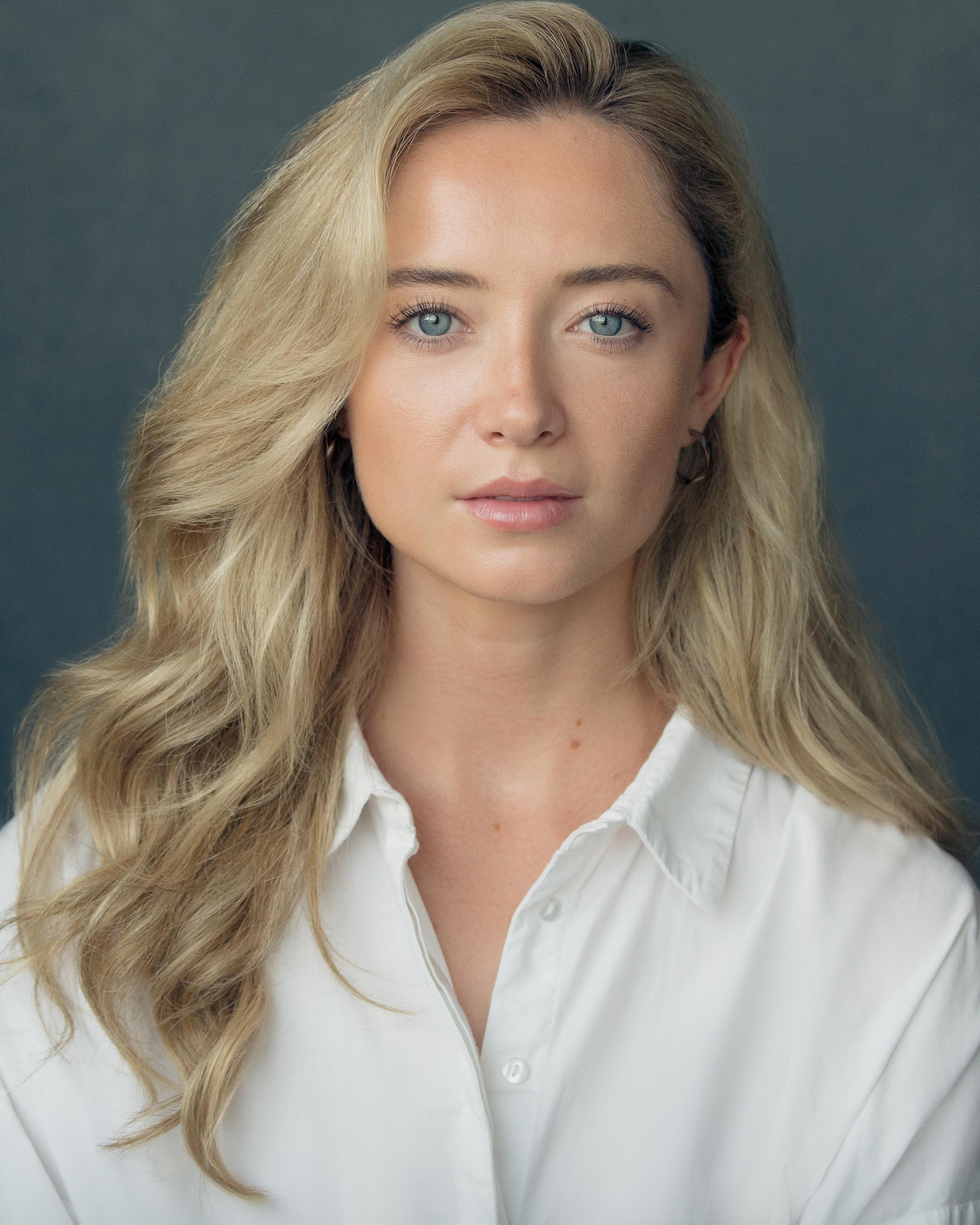 Ella Starbuck image
