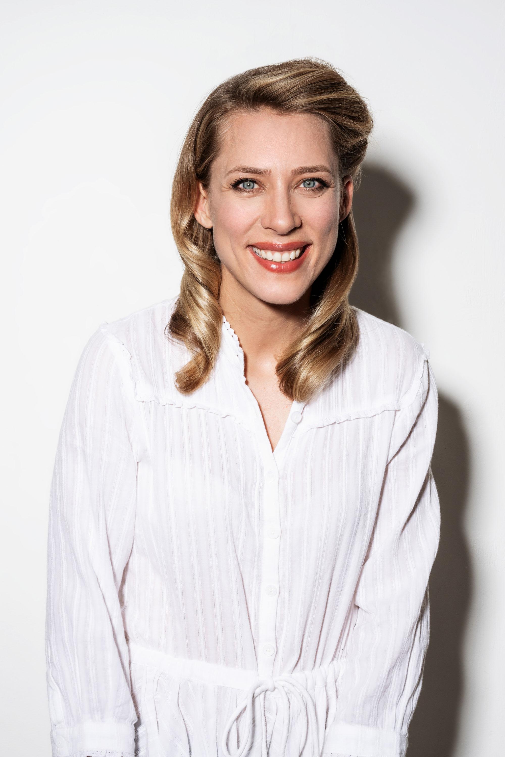 Marisa Leonie Bach image