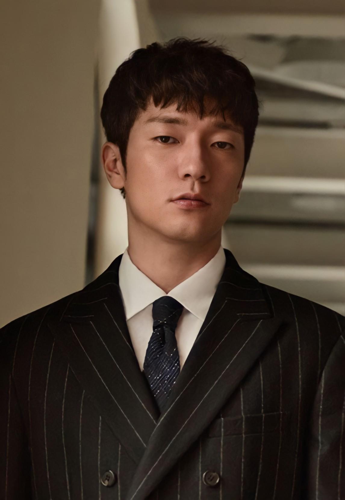 Son Suk-ku image