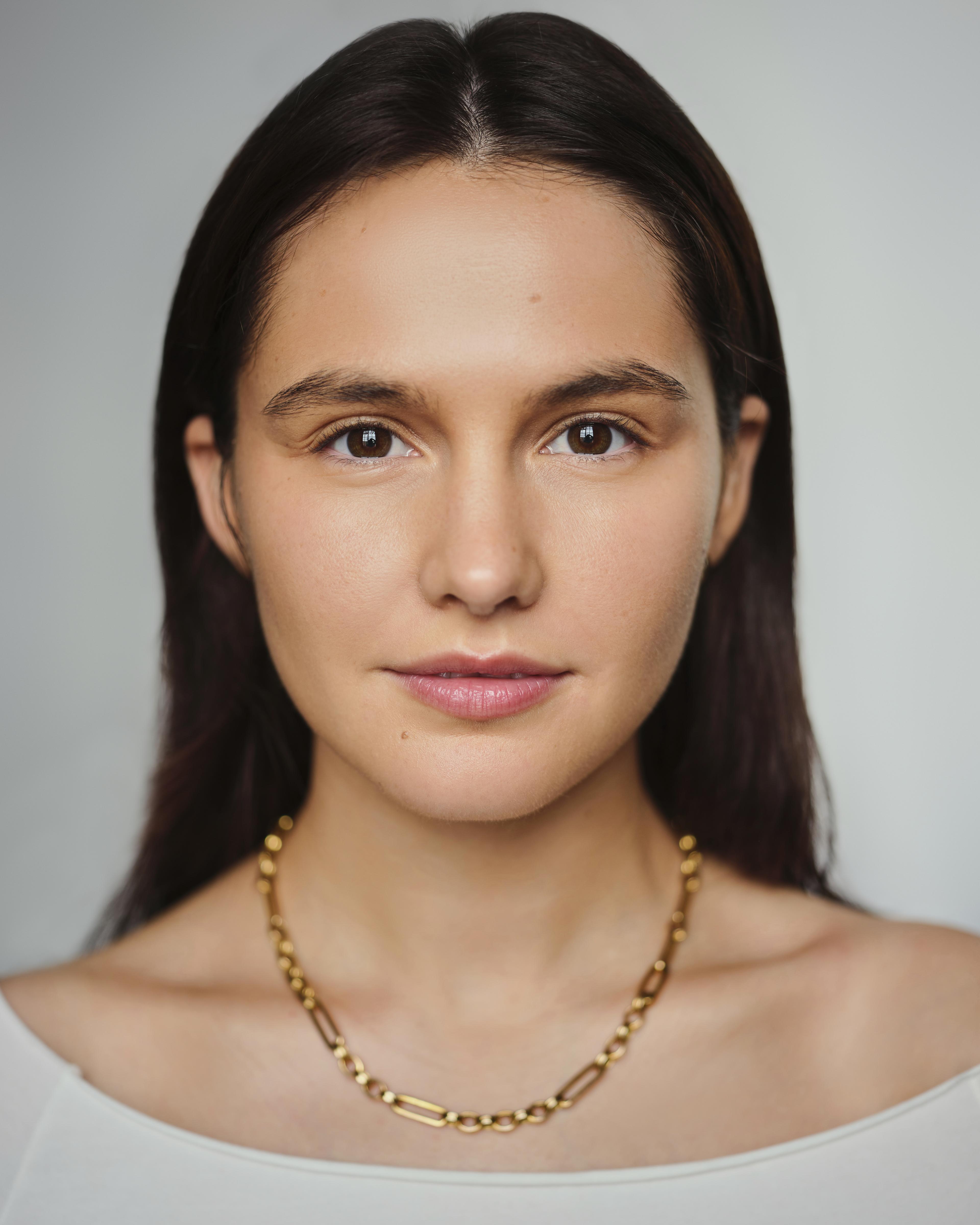 Lizzie Davidson image