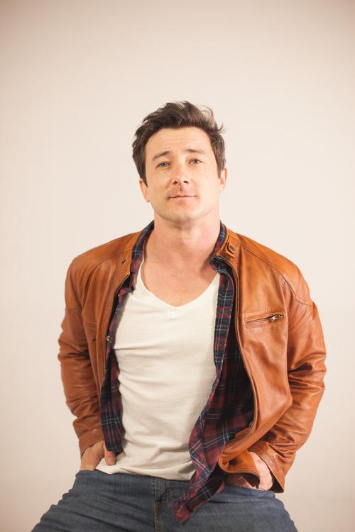Alex Frost image