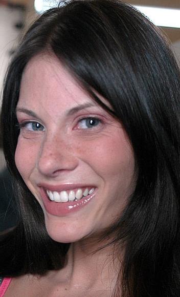 Tara Carroll image