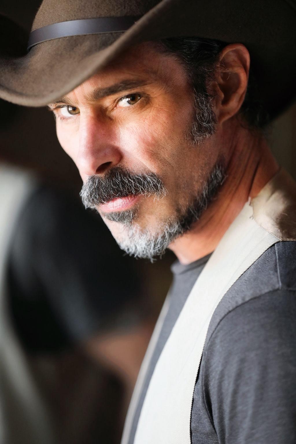 Alain Mora image