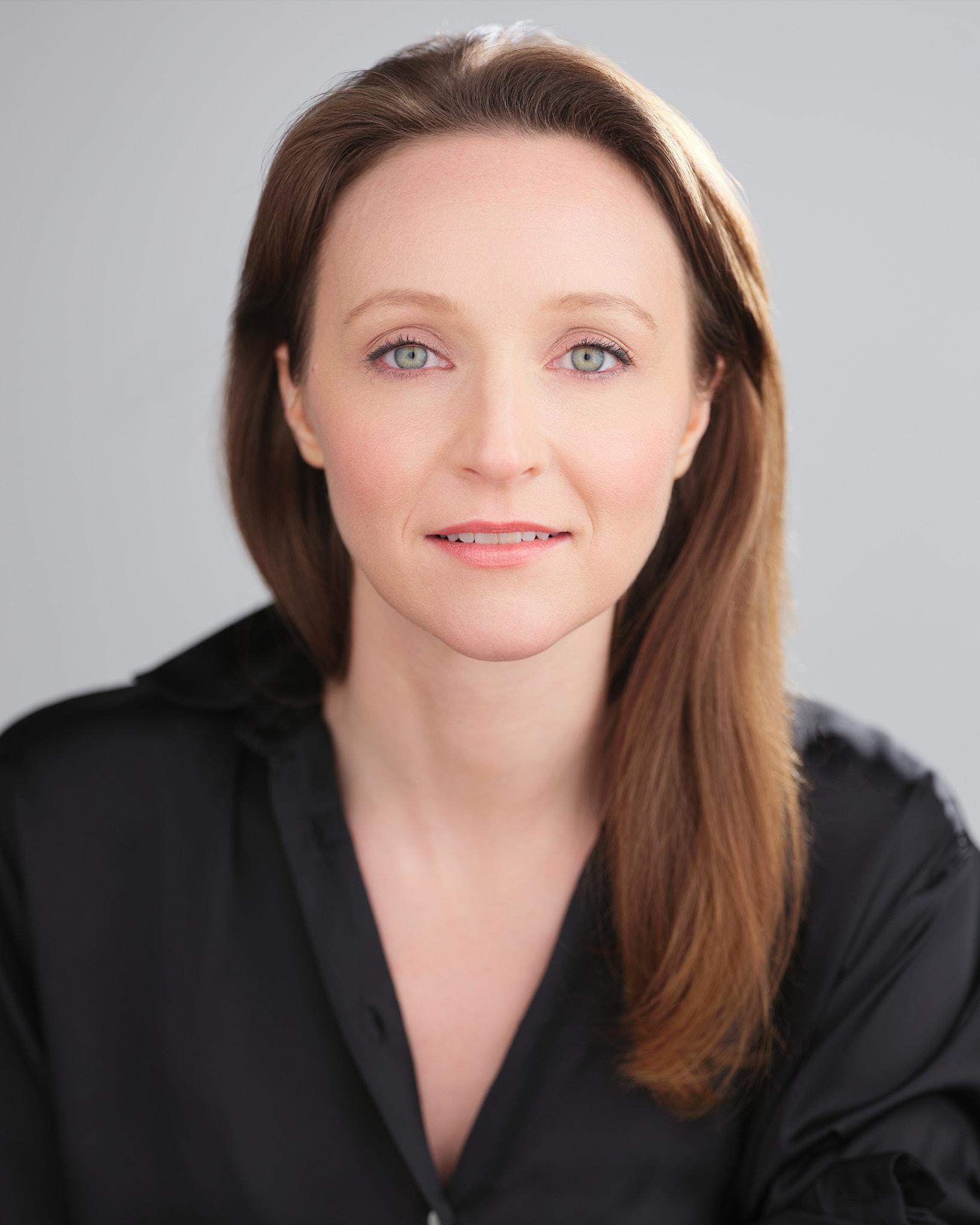 Elizabeth Piper S. image