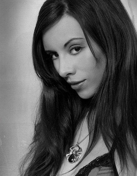 Kerri Taylor image