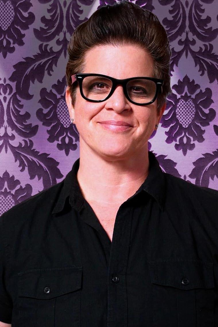 Julie Goldman image