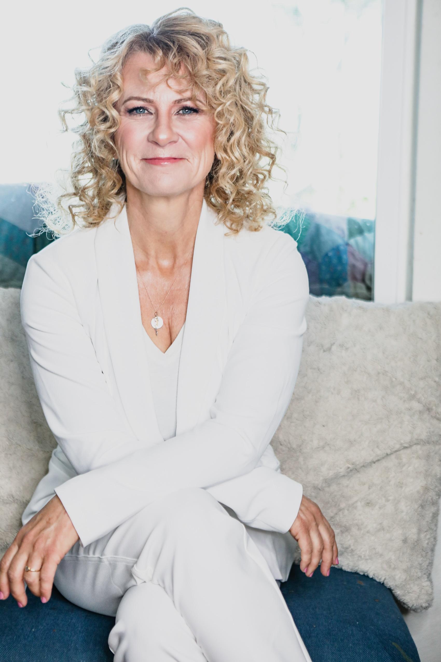 Katie Grant image