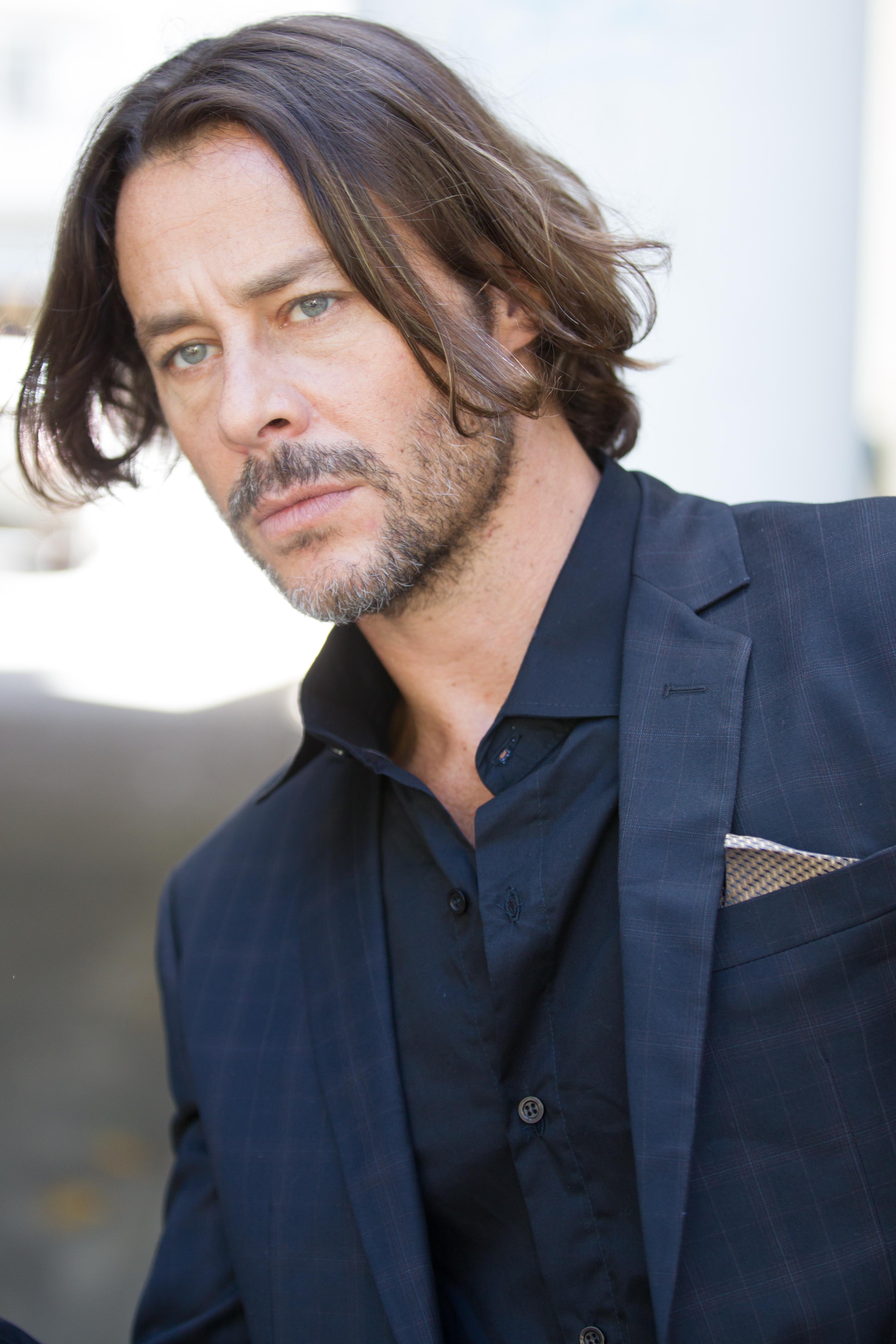 Theo Becker image