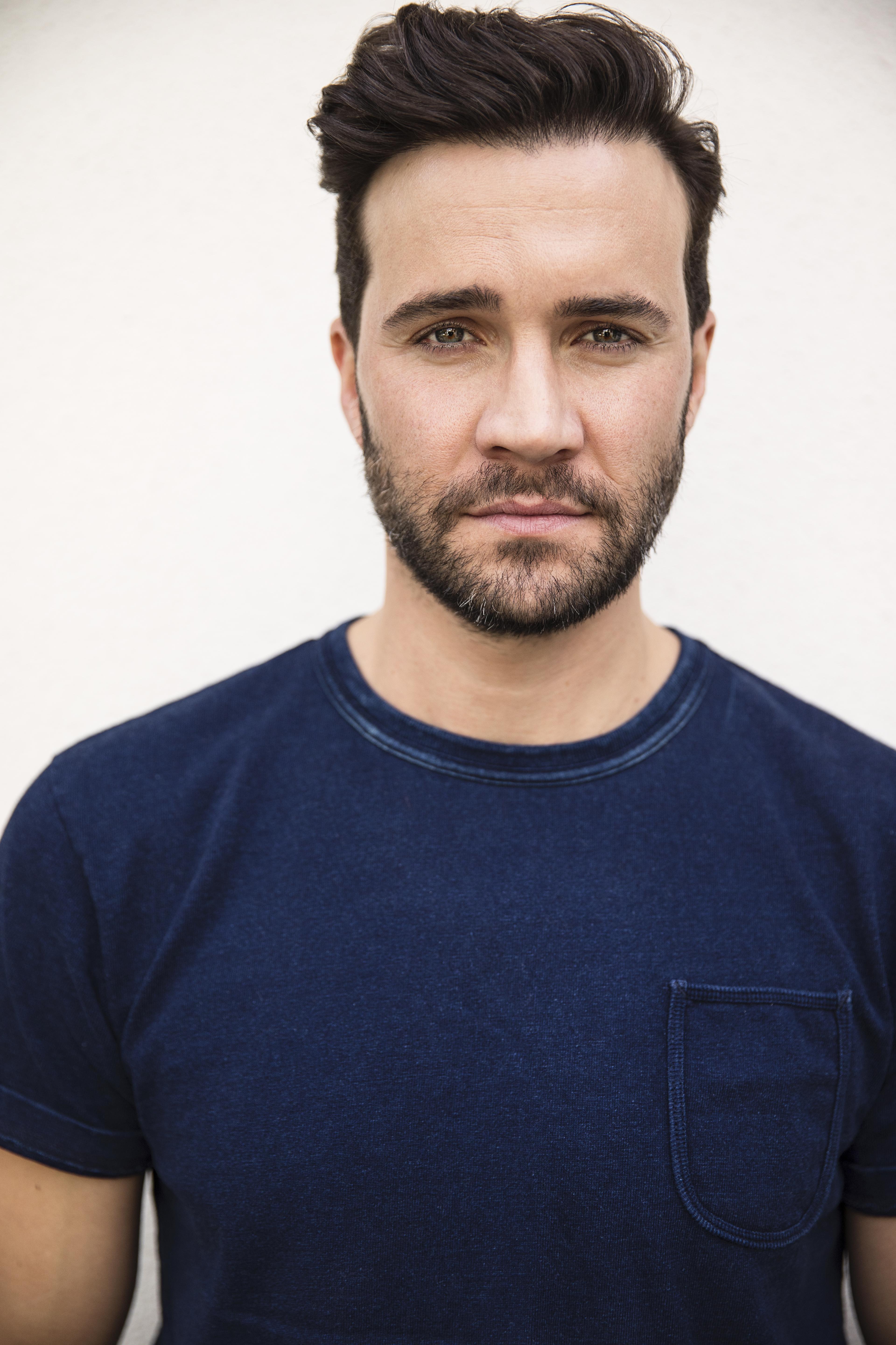 Gil McKinney image