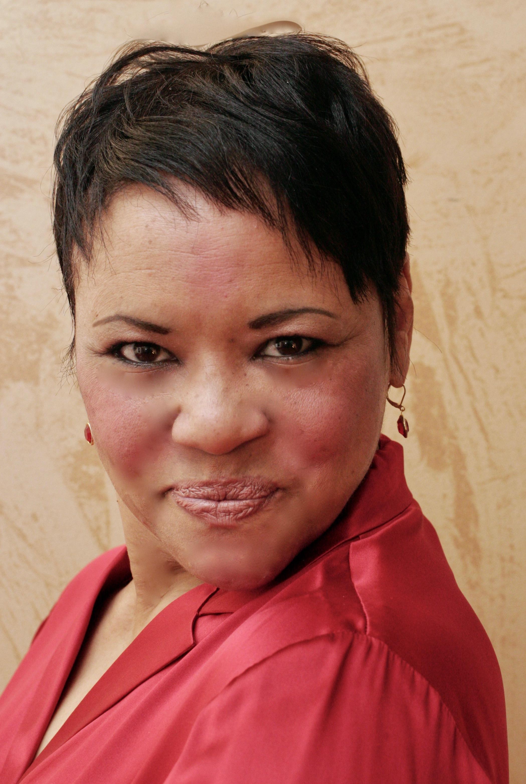 Caroline Clay image