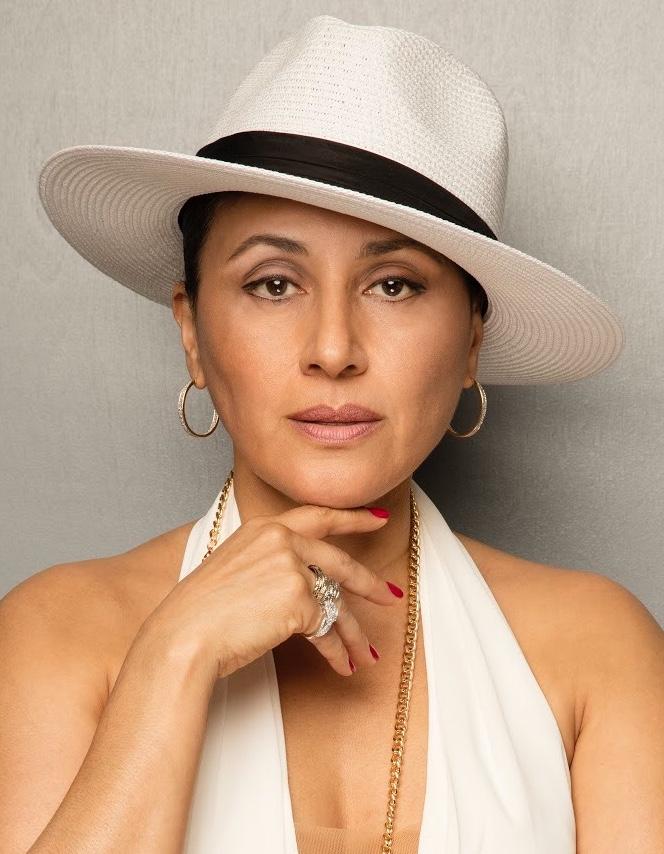 Zilah Mendoza image