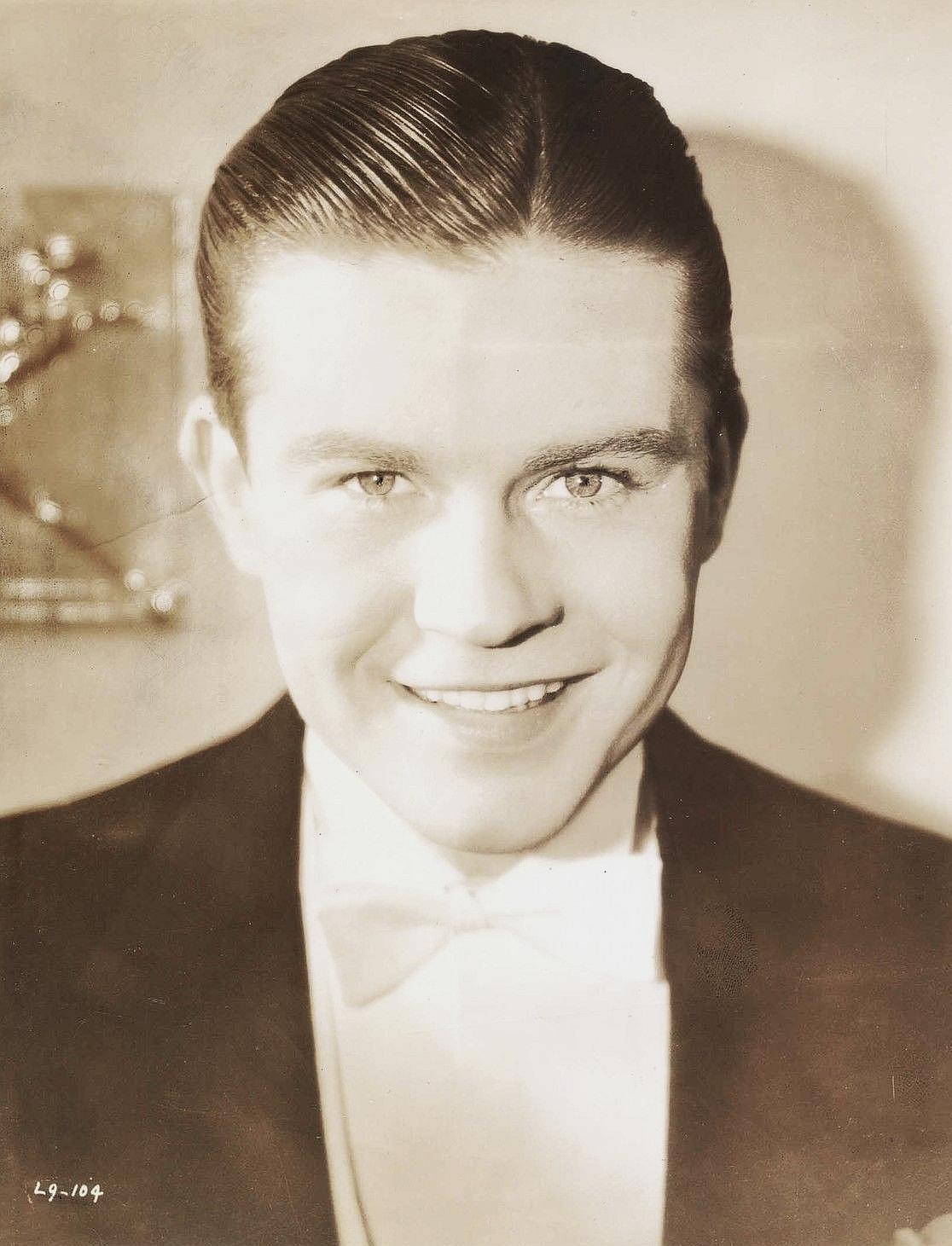 Tom Brown image
