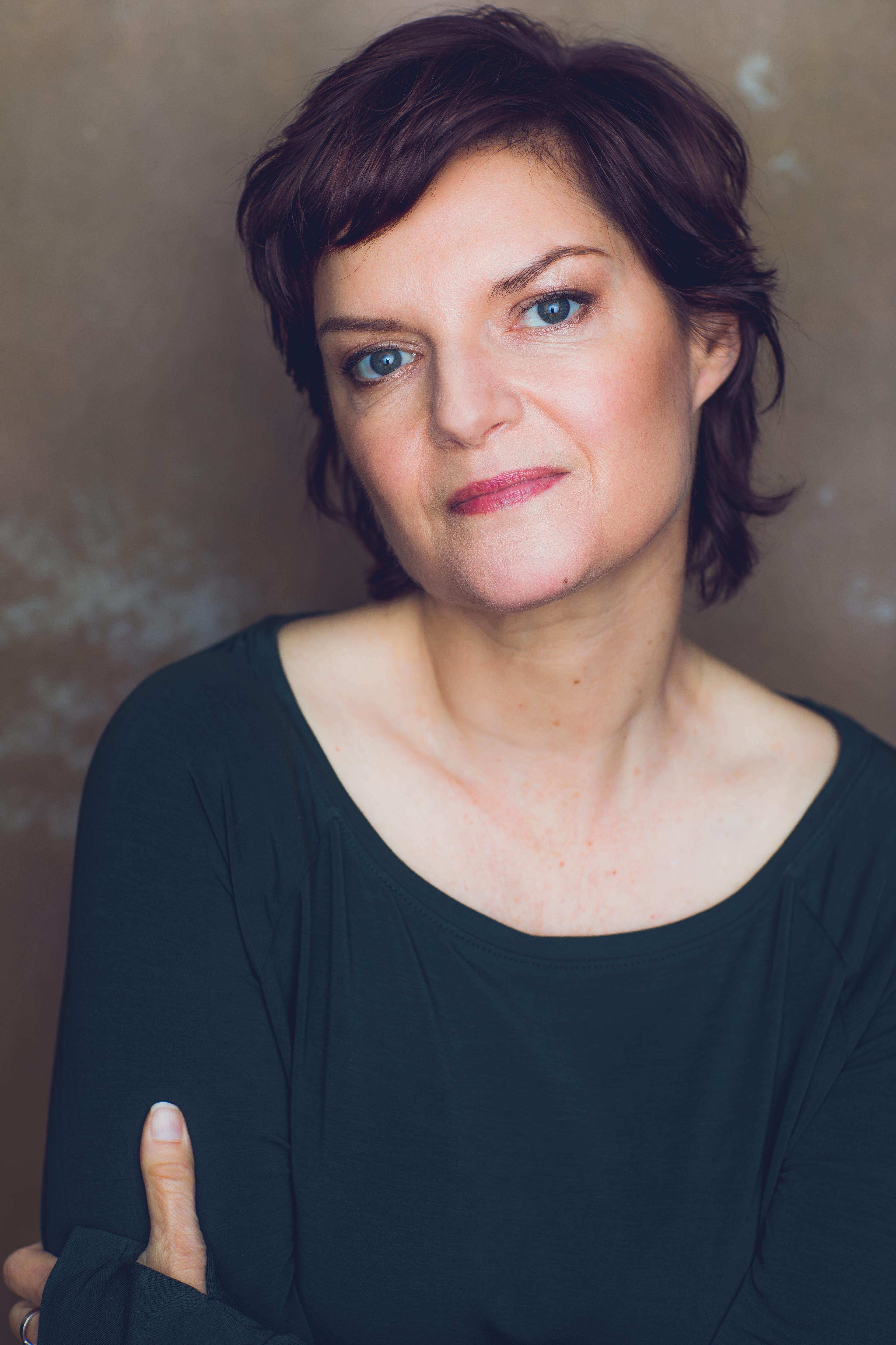 Mary Bacon image