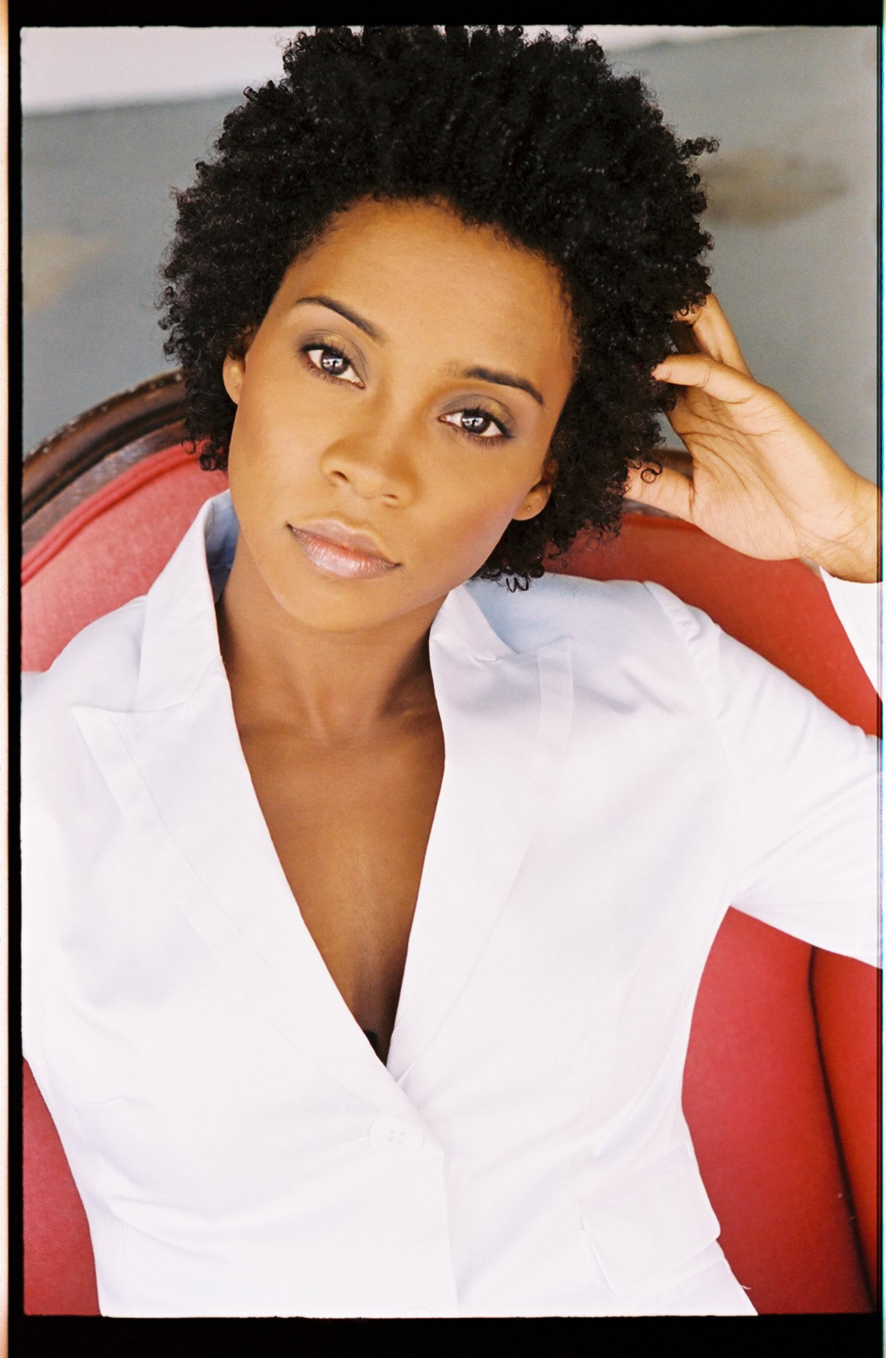 Linara Washington image