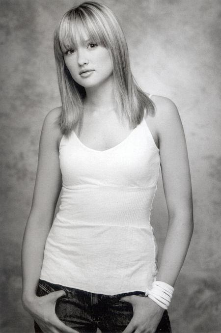 Kaylee DeFer image