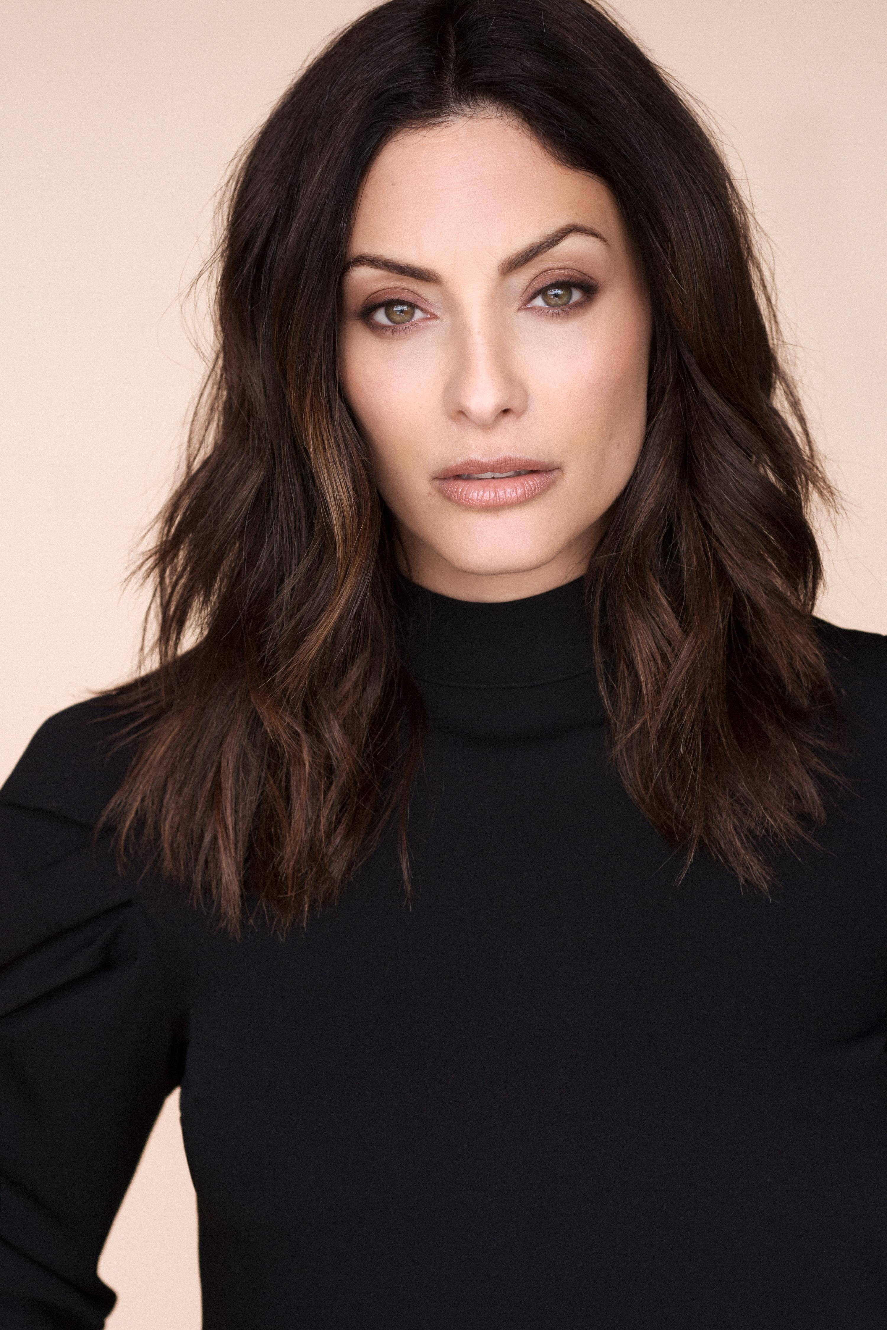 Erica Cerra image