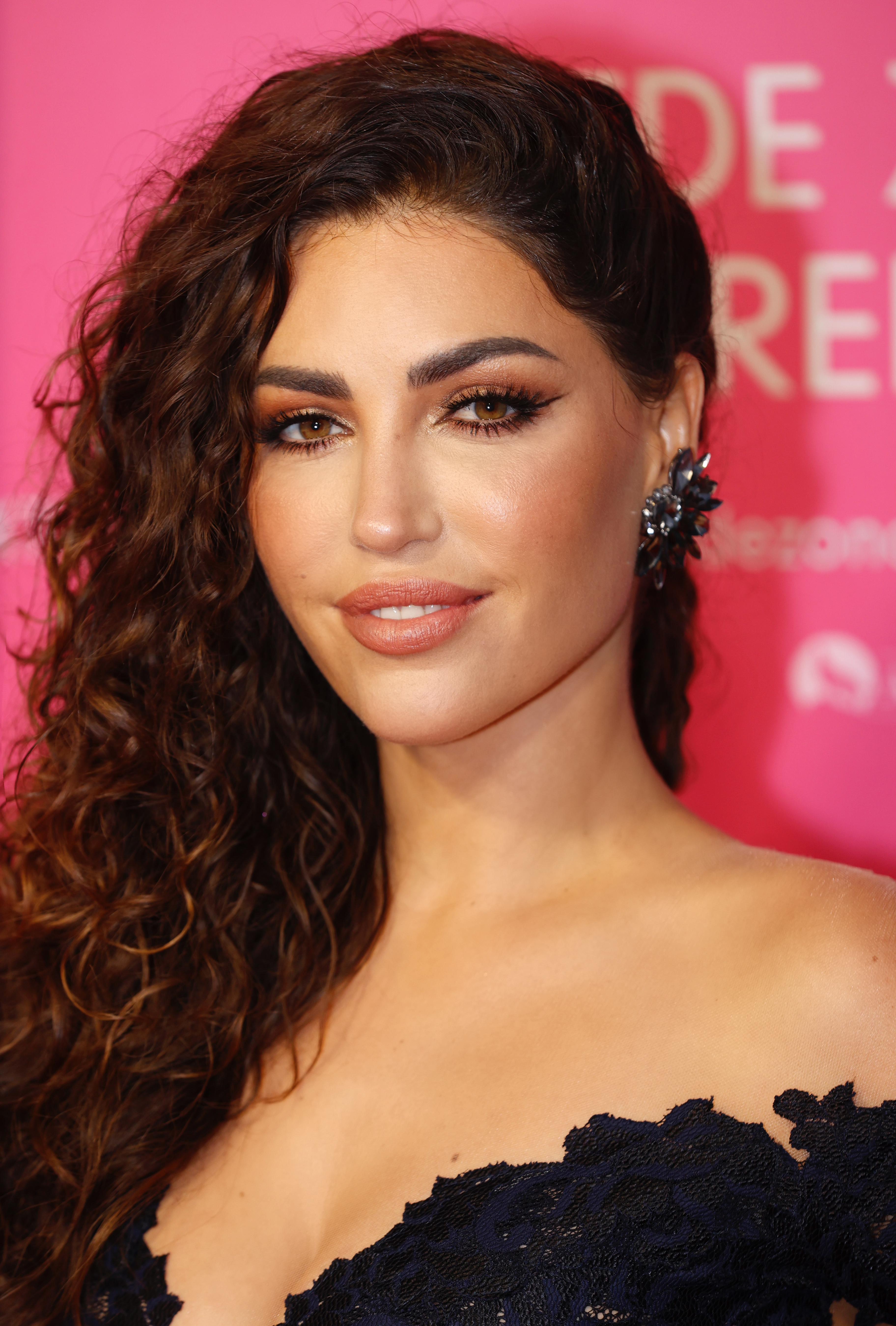 Yolanthe Cabau image