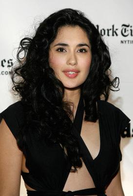 Veronica Loren image
