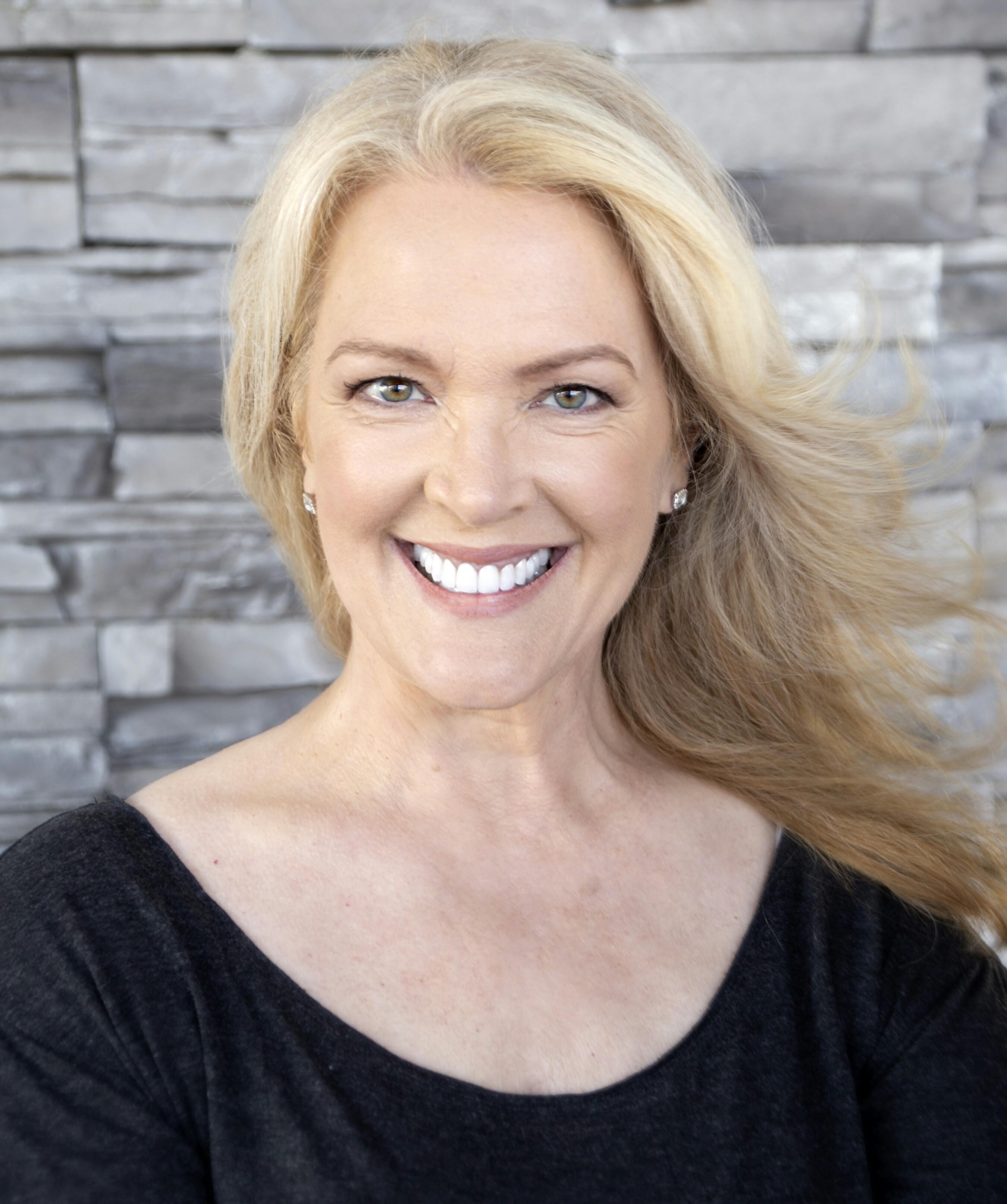 Kelly Kirklyn image