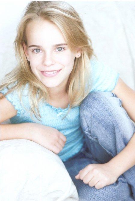 Emily Hirst image