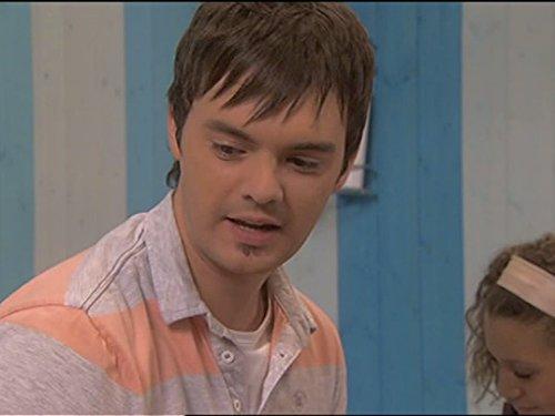 Barney Harwood image