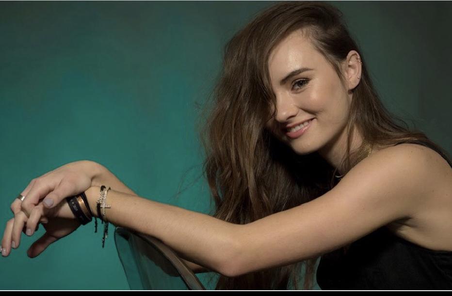 Madeline Carroll image