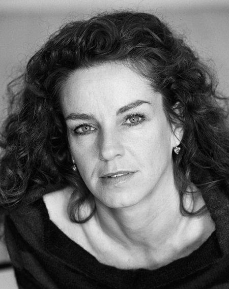 Lisa Parry image
