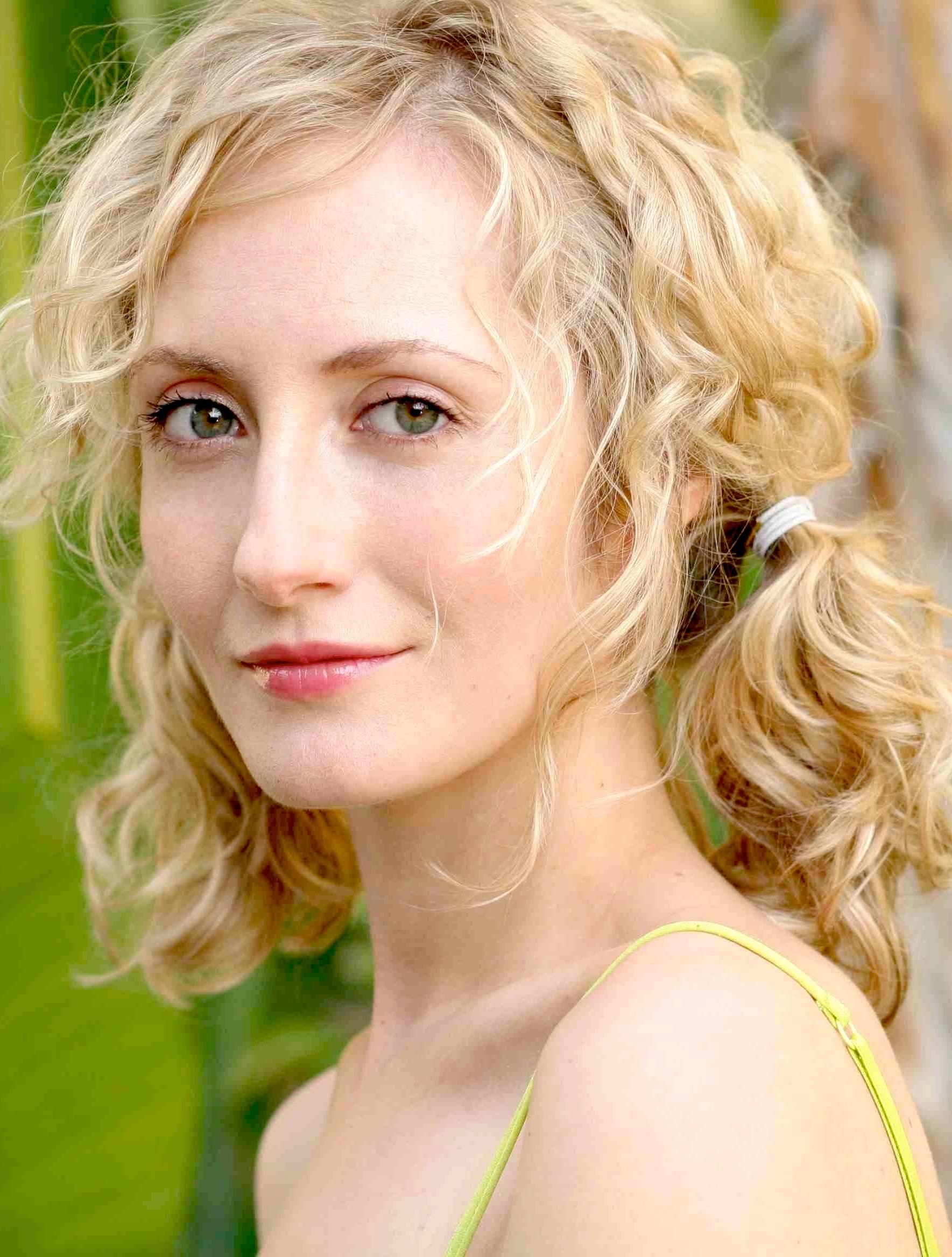 Danielle James image