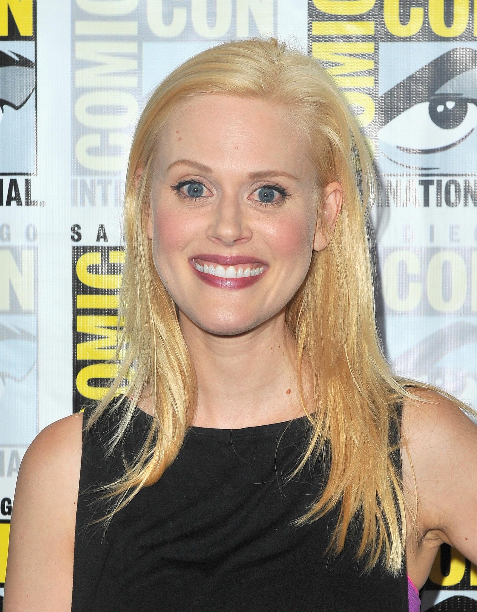 Janet Varney image