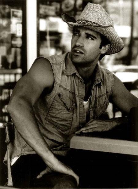 Gilles Marini image