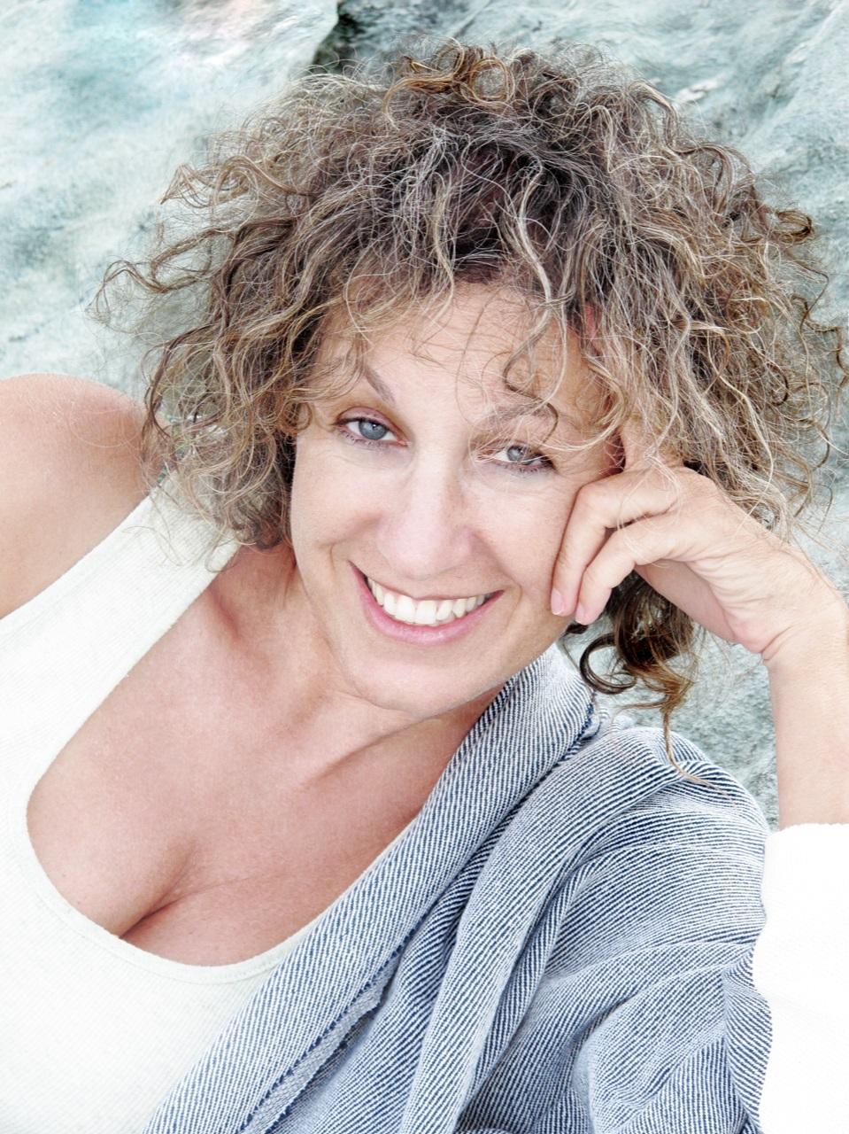 Anneta Papathanasiou image