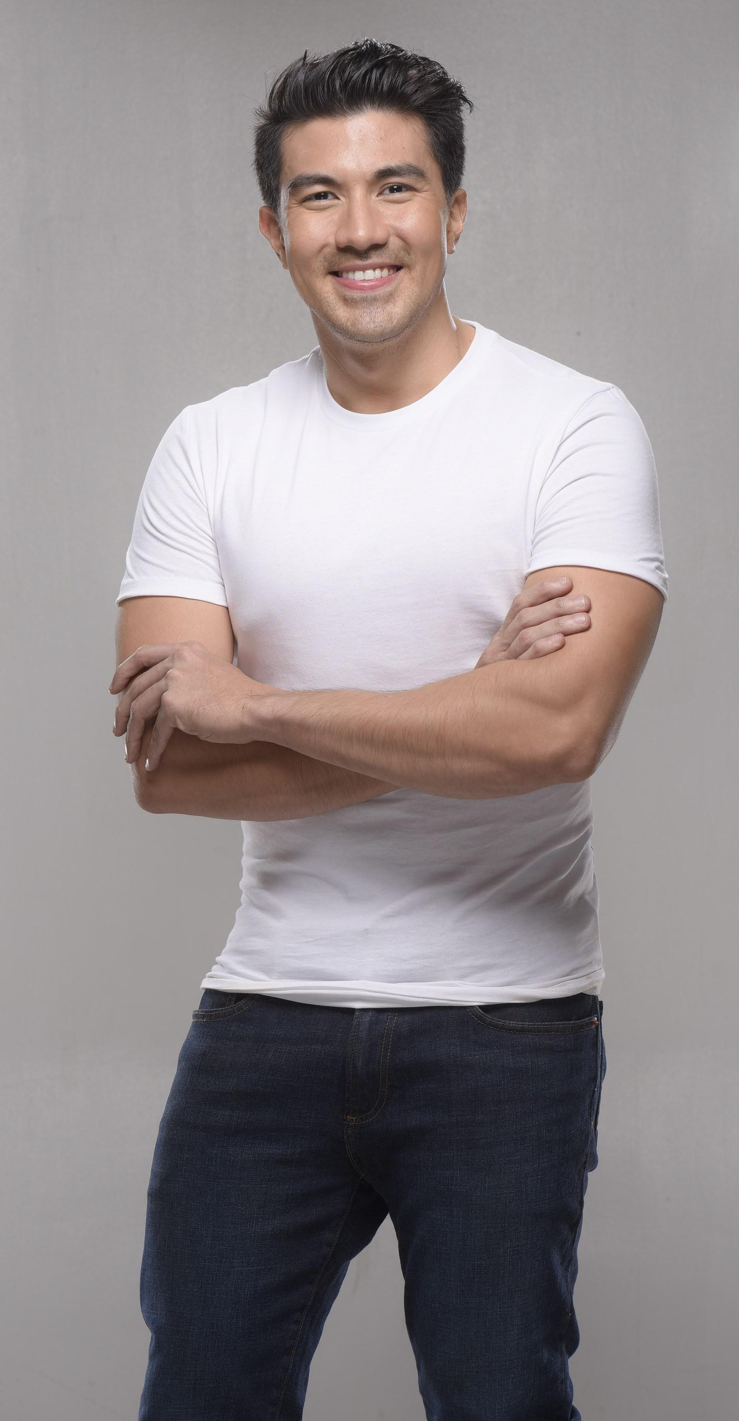 Luis Manzano image