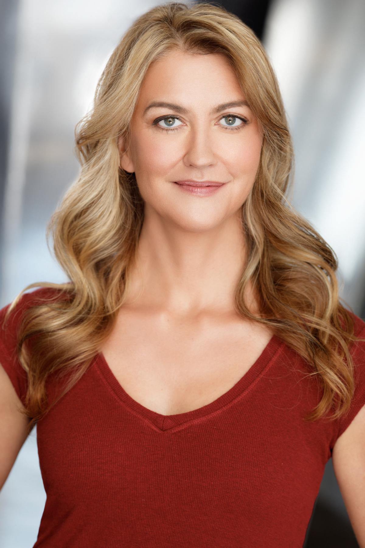 Maggie Rowe image
