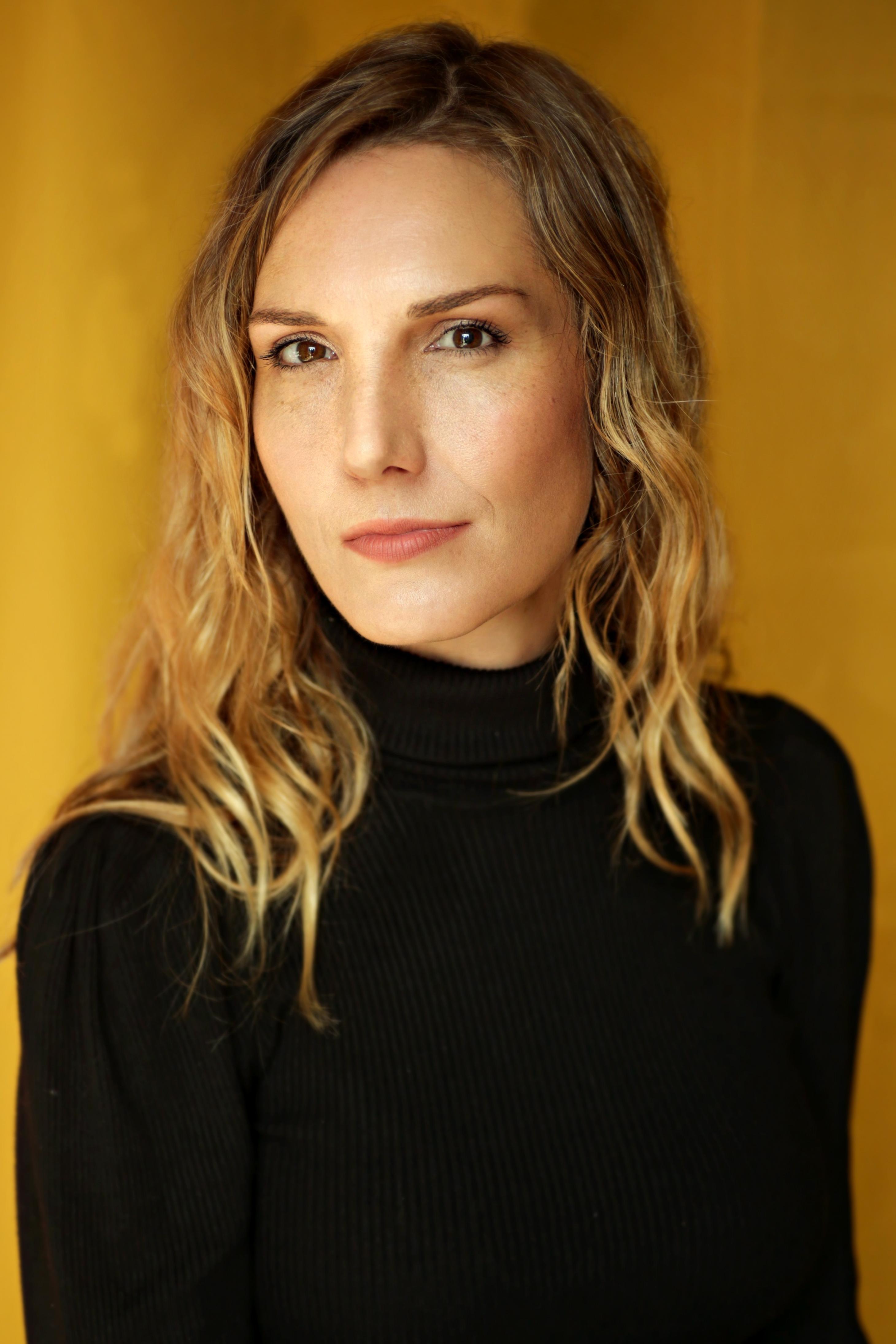Elizabeth Bower image