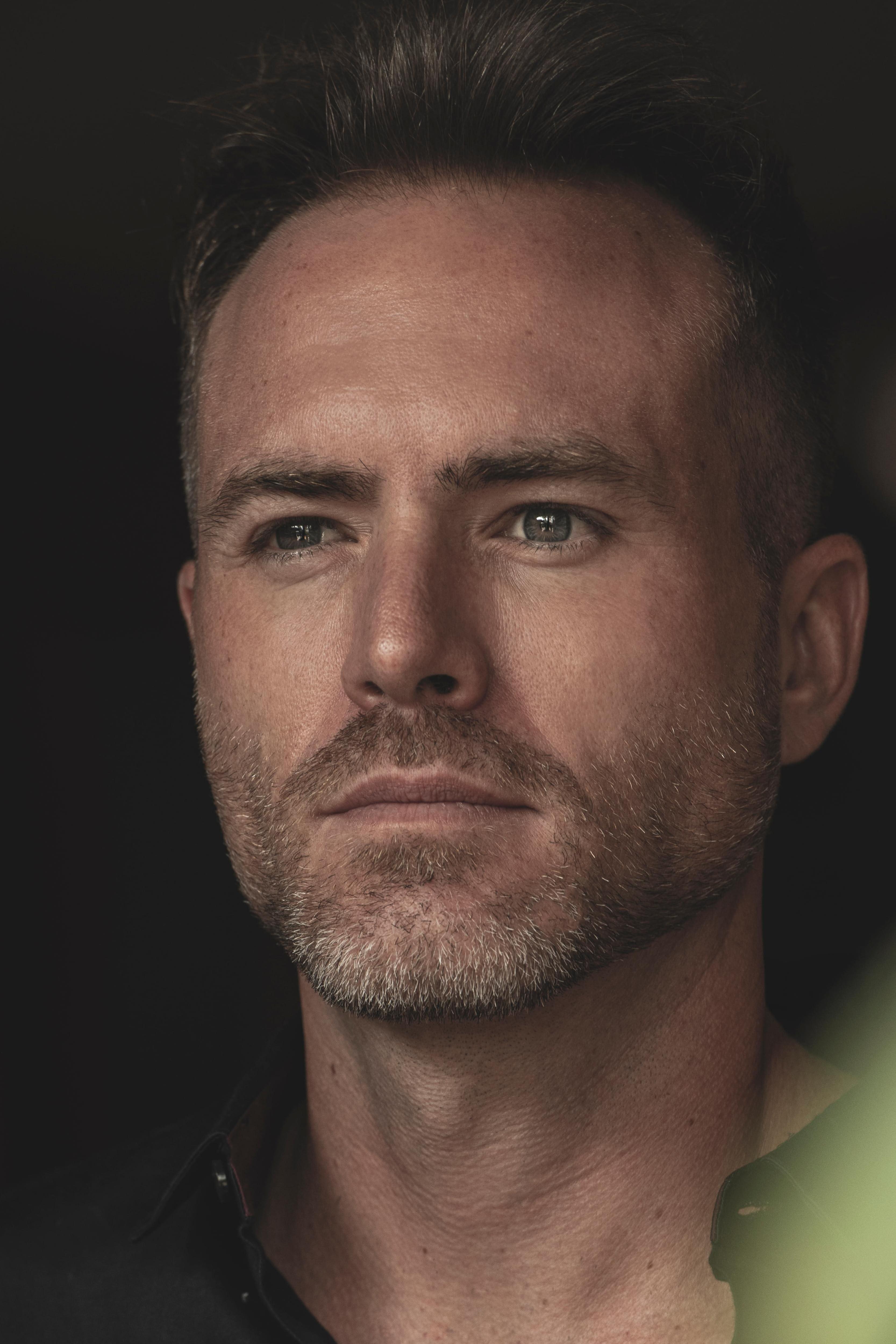 Erik Hayser image