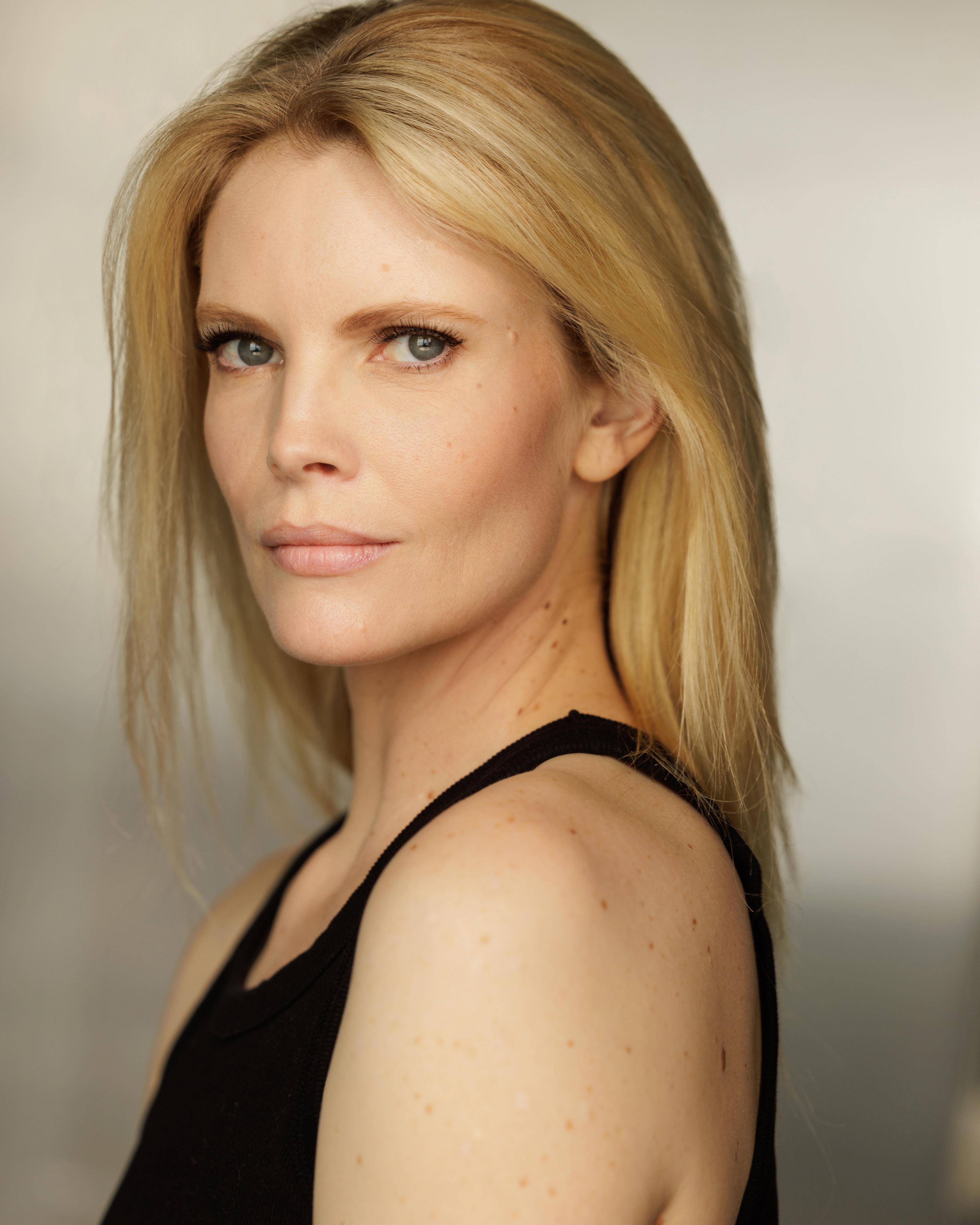 Nathalie Cox image