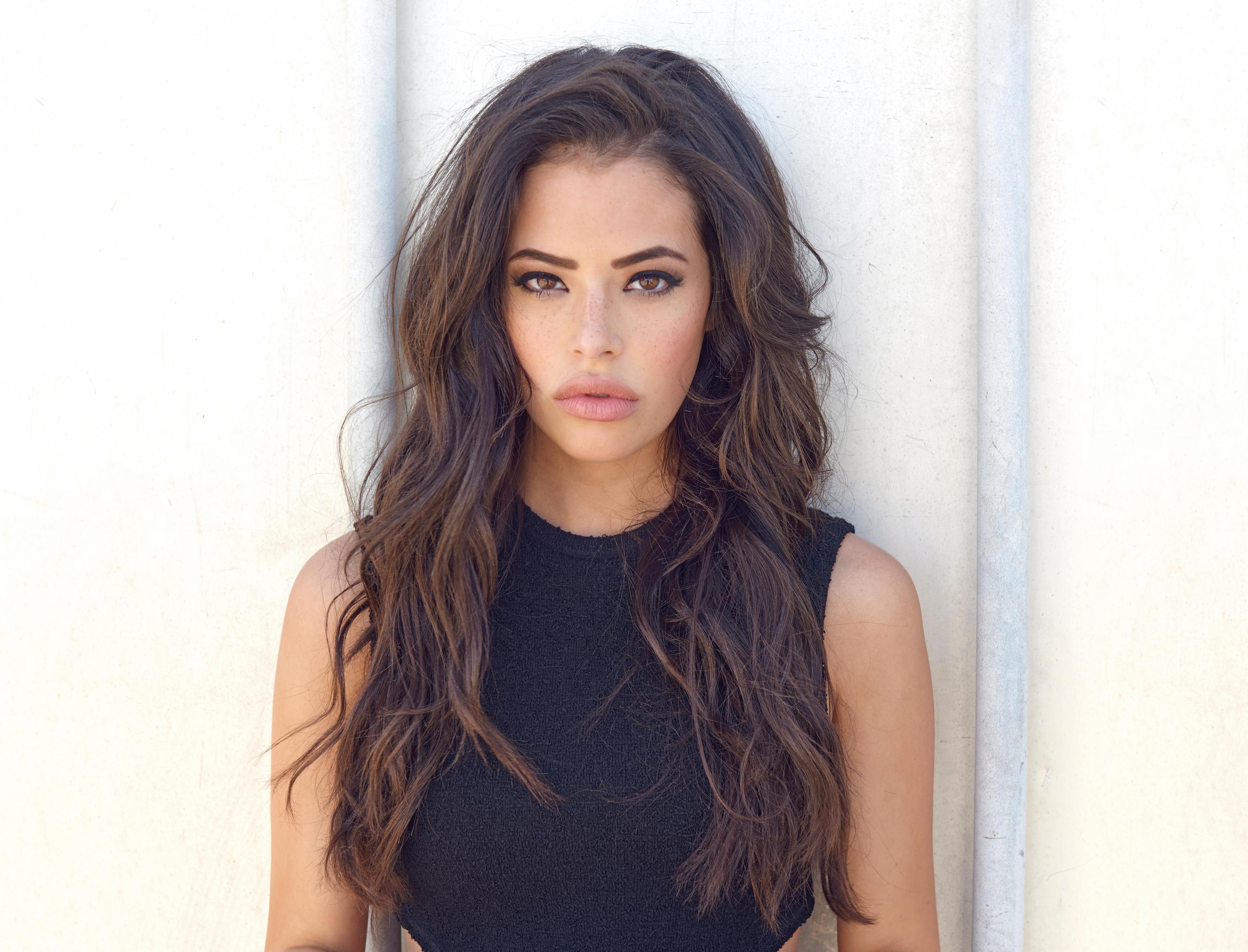 Chloe Bridges image